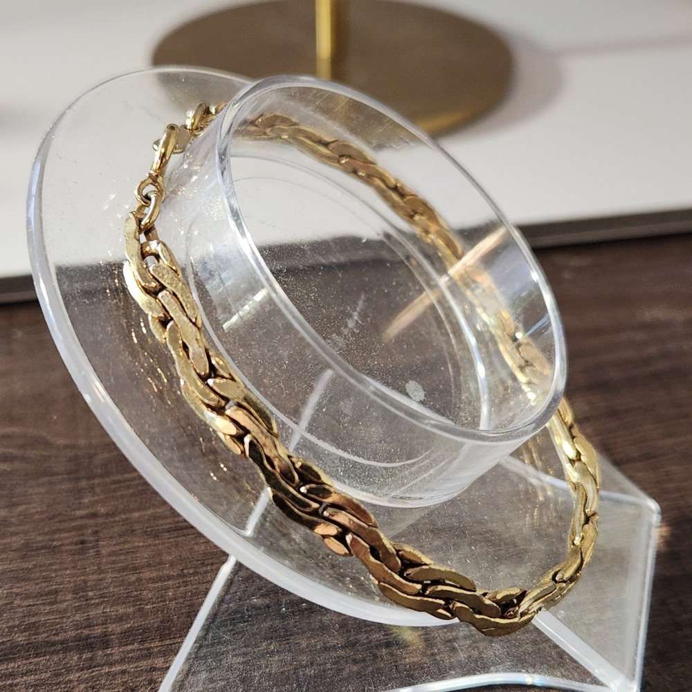 Avon Gold Tone‎ Woven Herringbone Chain Bracelet Vintage Classic 7.25 Inch
